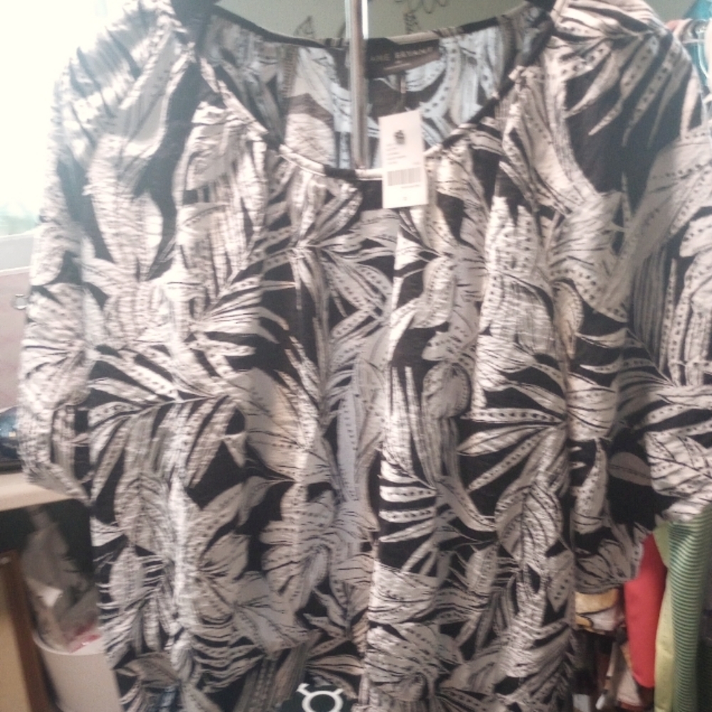 C D Daniels black and white sparkly tunic top, size 2X, EUC